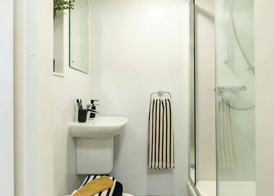 Londonist DMC | Premium Ensuite