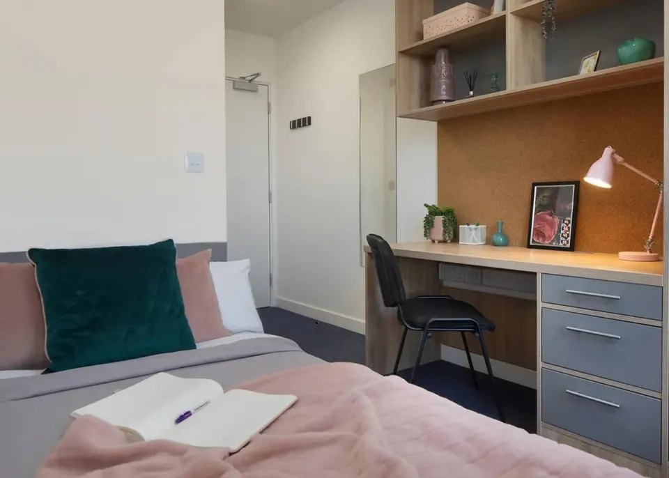 Londonist DMC | Premium Ensuite