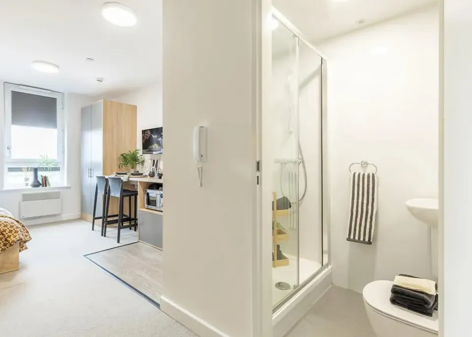 Londonist DMC | Premium Plus Studio