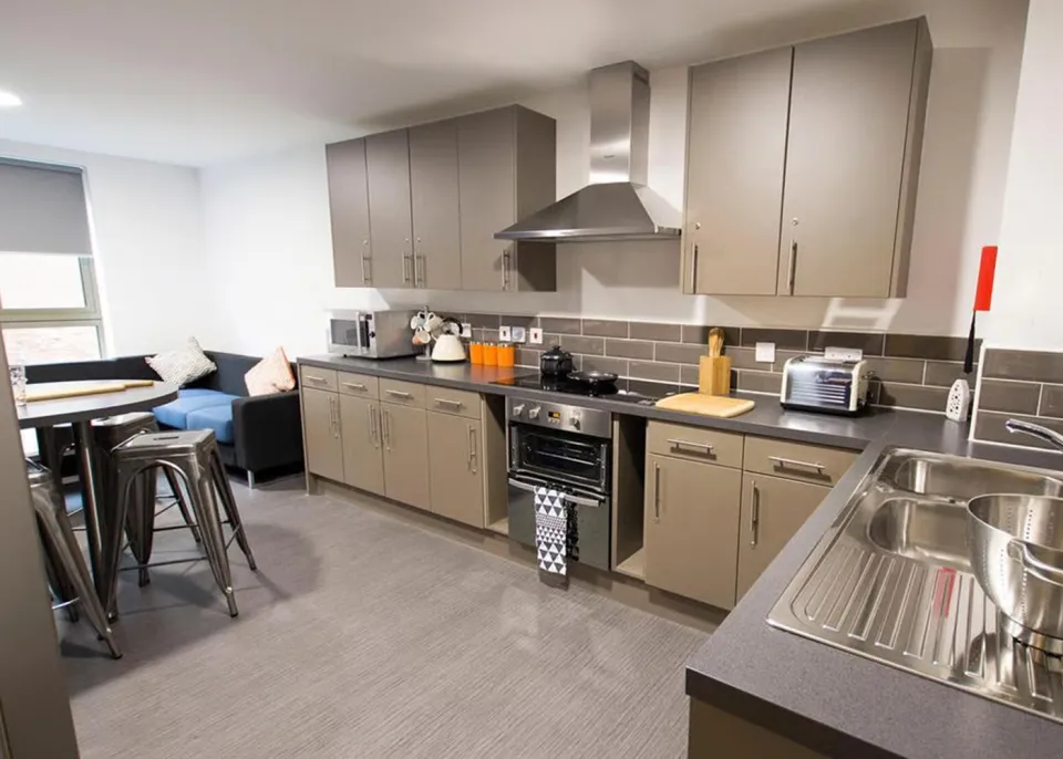 Londonist DMC | Bronze Plus Ensuite