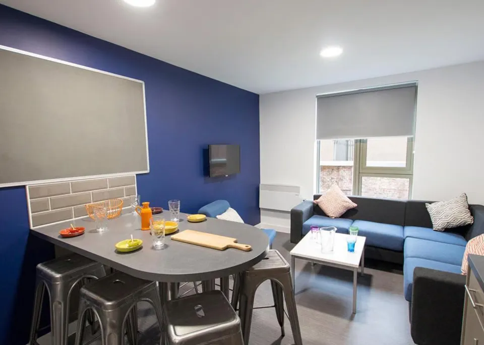 Londonist DMC | Bronze Plus Ensuite