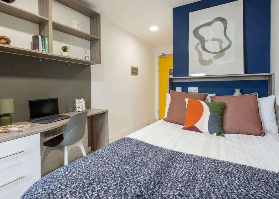 Londonist DMC | Bronze Ensuite