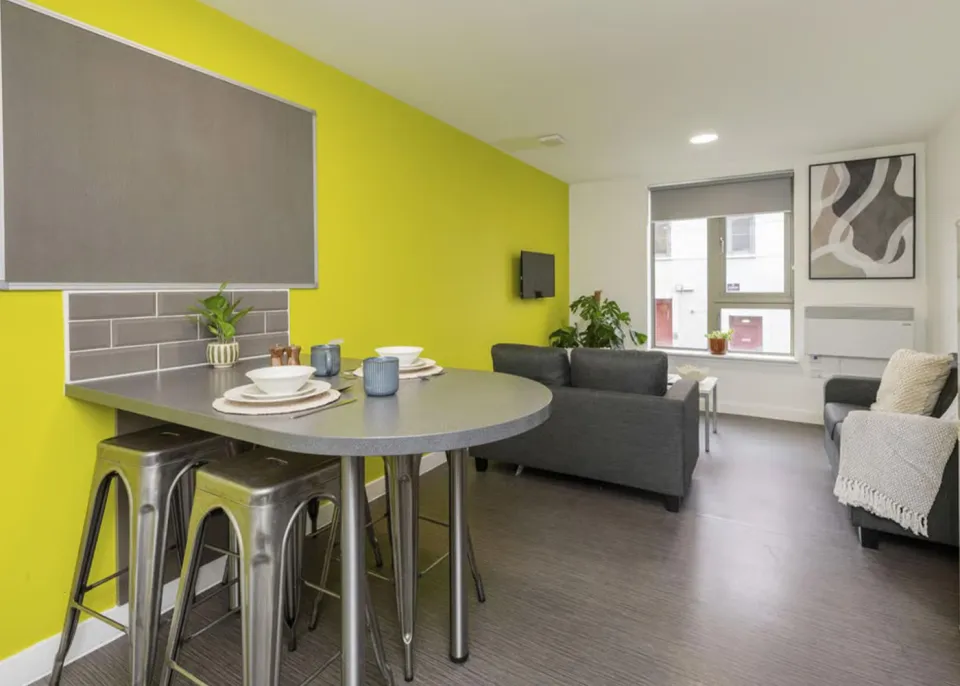 Londonist DMC | Silver Ensuite
