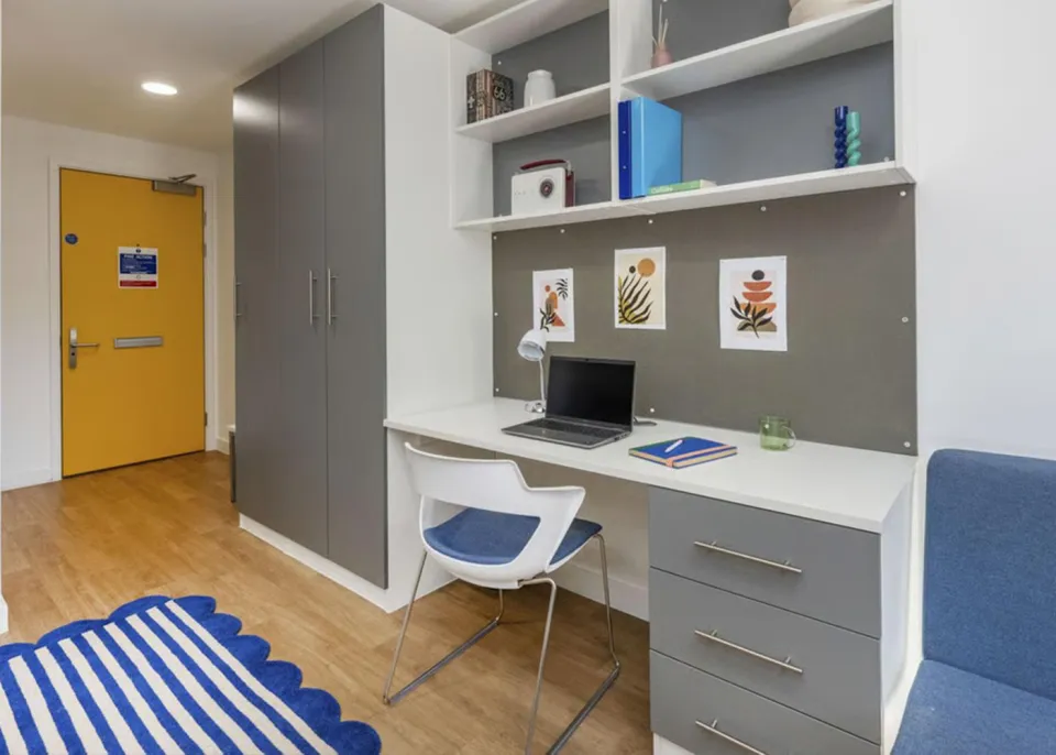 Londonist DMC | Bronze Studio